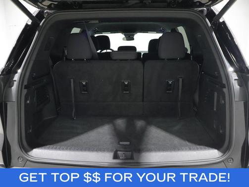 Mosaic Black Metallic 2025 Chevrolet Traverse LT