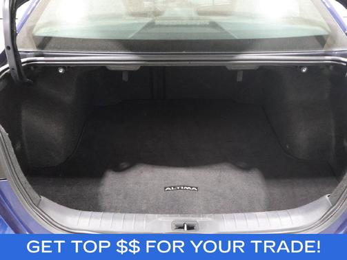 Deep Blue Pearl 2022 Nissan Altima SR FWD