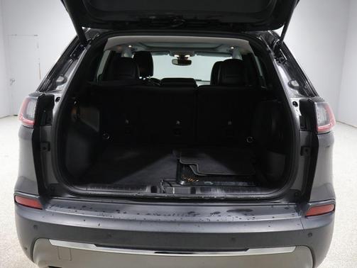 Granite Crystal Metallic Clearcoat 2019 Jeep Cherokee Limited