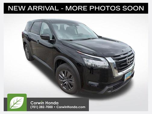 Super Black 2022 Nissan Pathfinder S 4WD