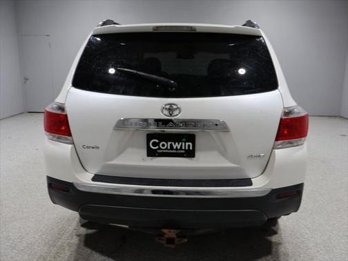 2013 Toyota Highlander SE