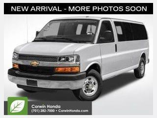 Summit White 2017 Chevrolet Express 3500 LT