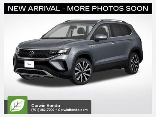 Platinum Gray Metallic 2022 Volkswagen Taos 1.5T SE