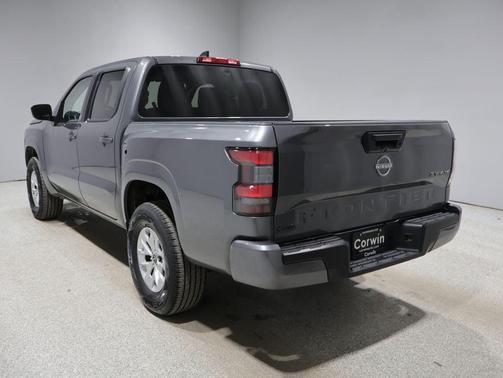 Gun Metallic 2024 Nissan Frontier SV