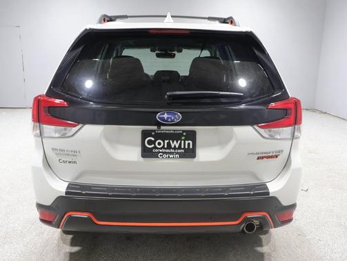 Crystal White Pearl 2020 Subaru Forester Sport