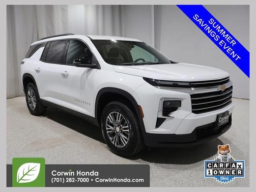 Summit White 2025 Chevrolet Traverse LT