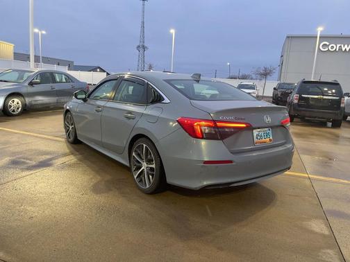 Sonic Gray Pearl 2024 Honda Civic Touring