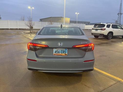 Sonic Gray Pearl 2024 Honda Civic Touring