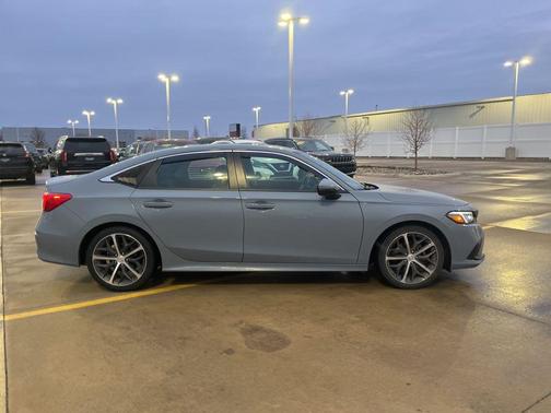 Sonic Gray Pearl 2024 Honda Civic Touring