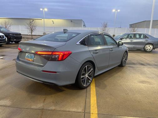 Sonic Gray Pearl 2024 Honda Civic Touring