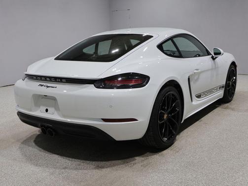 Ice Grey Metallic 2024 Porsche 718 Cayman Style Edition