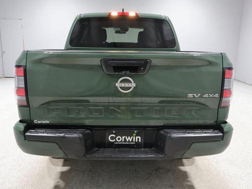 2024 Nissan Frontier SV
