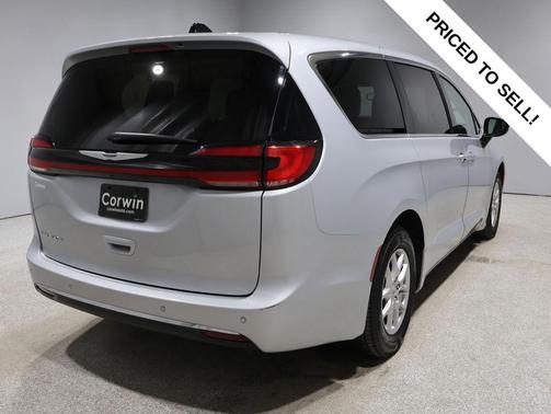 Silver Mist 2024 Chrysler Pacifica Touring L