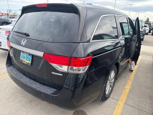 Crystal Black Pearl 2016 Honda Odyssey SE
