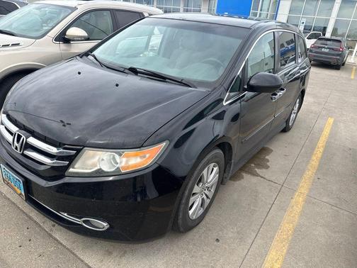 Crystal Black Pearl 2016 Honda Odyssey SE