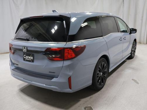 Sonic Gray Pearl 2026 Honda Odyssey Sport-L