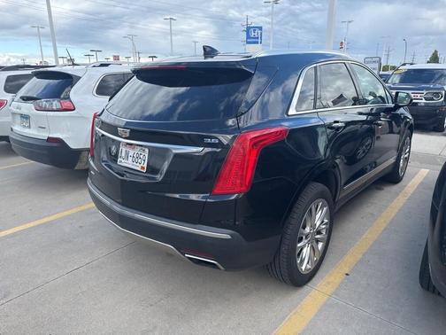 2017 Cadillac XT5 Platinum