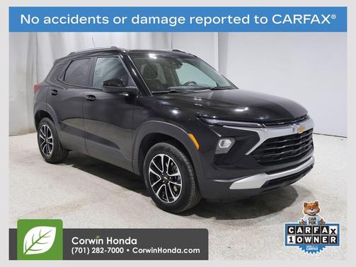 Mosaic Black Metallic 2024 Chevrolet Trailblazer LT