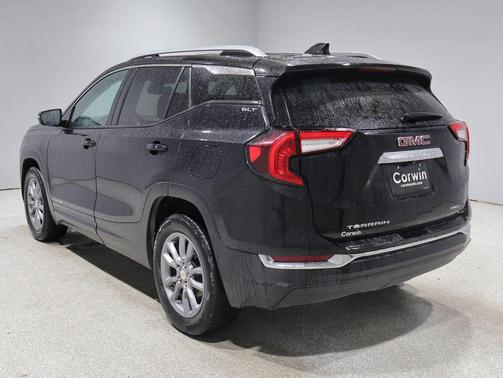 Ebony Twilight Metallic 2024 GMC Terrain SLT