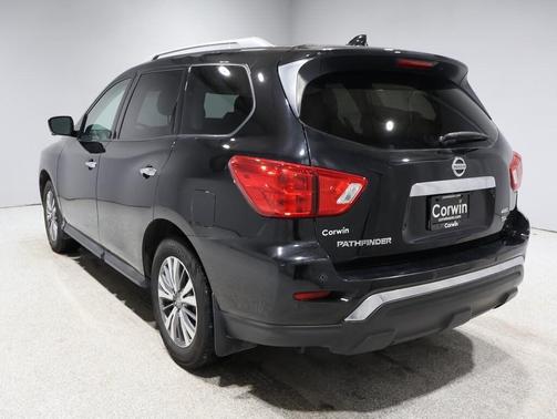 2019 Nissan Pathfinder SL