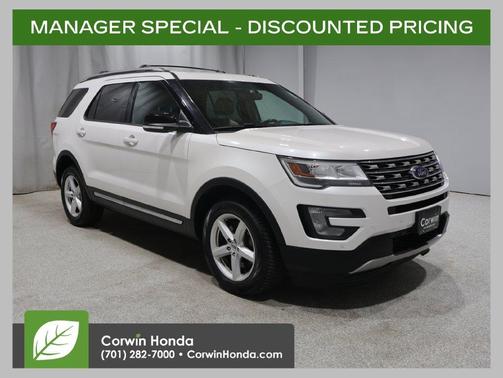 White Platinum Metallic Tri-Coat 2016 Ford Explorer XLT
