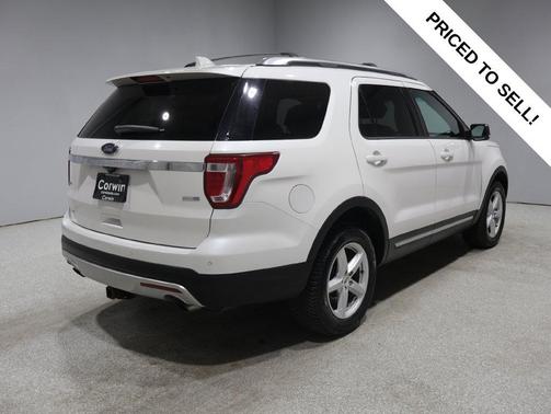 White Platinum Metallic Tri-Coat 2016 Ford Explorer XLT