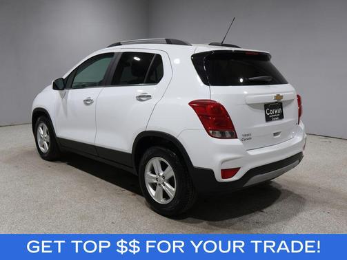 Summit White 2017 Chevrolet Trax LT
