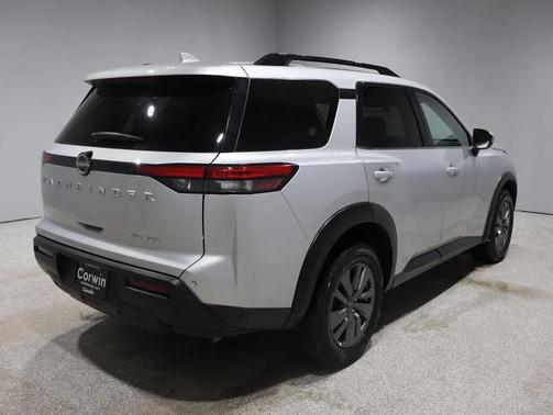2024 Nissan Pathfinder SV 4WD