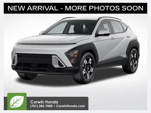 Atlas White 2025 Hyundai KONA SEL