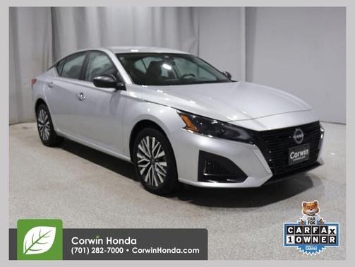 Brilliant Silver Metallic 2024 Nissan Altima 2.5 SV