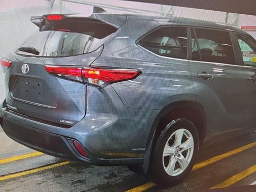2023 Toyota Highlander LE