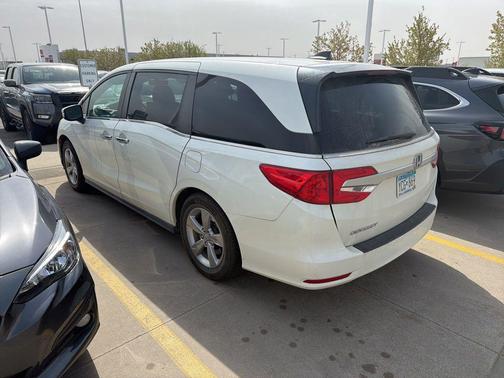 White Diamond Pearl 2019 Honda Odyssey EX-L
