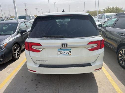 White Diamond Pearl 2019 Honda Odyssey EX-L