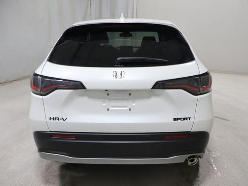 Platinum White Pearl 2027 Honda HR-V Sport