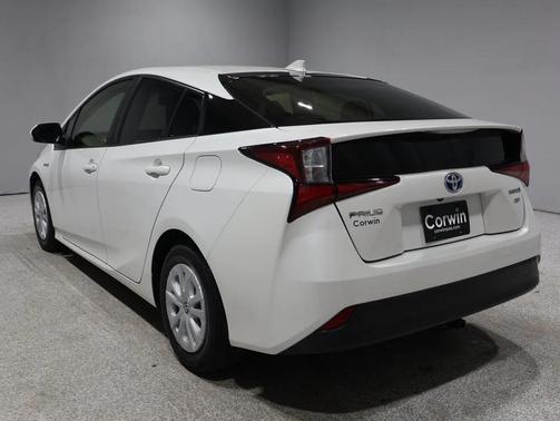 2019 Toyota Prius L