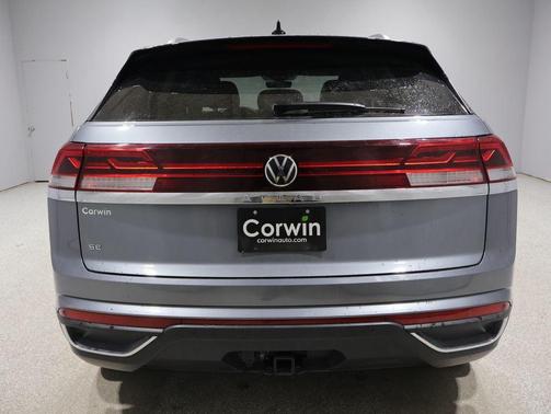 2025 Volkswagen Atlas Cross Sport 2.0T SE w/Technology