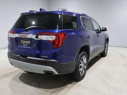 2023 GMC Acadia AWD SLT