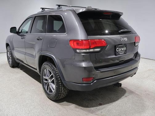 Granite Crystal Metallic Clearcoat 2018 Jeep Grand Cherokee Limited