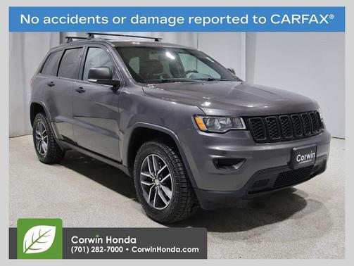 Granite Crystal Metallic Clearcoat 2018 Jeep Grand Cherokee Limited