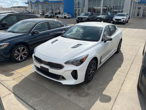 Snow White Pearl 2022 Kia Stinger GT-Line