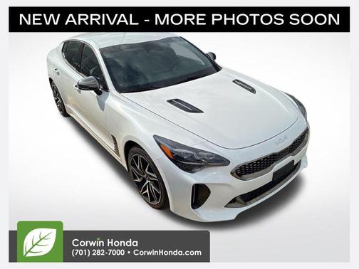 Snow White Pearl 2022 Kia Stinger GT-Line
