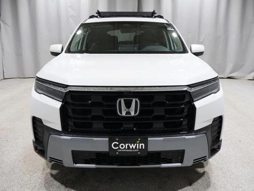 Platinum White Pearl 2026 Honda Pilot Touring 8-Passenger