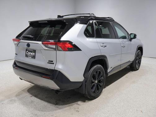 2024 Toyota RAV4 Hybrid SE