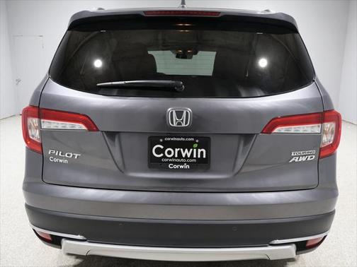 2022 Honda Pilot Touring 8-Passenger