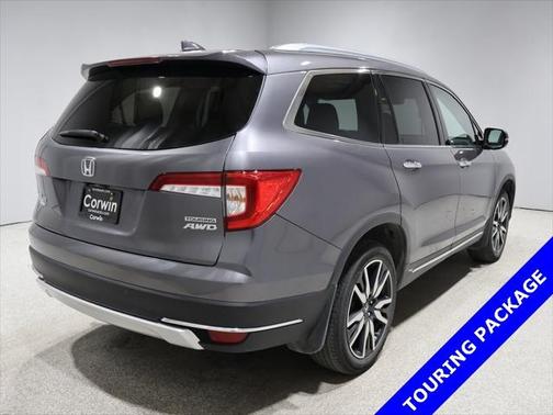 2022 Honda Pilot Touring 8-Passenger