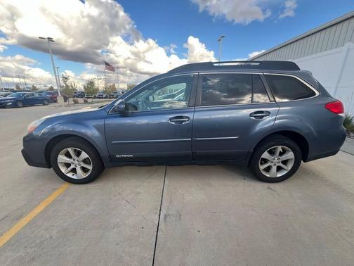 2013 Subaru Outback 2.5i Premium