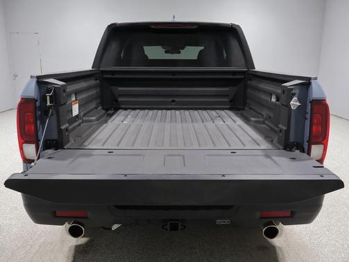 Sonic Gray Pearl 2025 Honda Ridgeline Sport