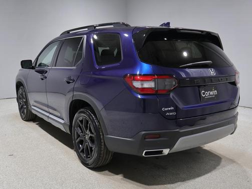 Obsidian Blue Pearl 2025 Honda Pilot Touring 8-Passenger