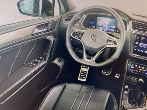 2022 Volkswagen Tiguan 2.0T SE R-Line Black 4MOTION