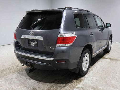 2012 Toyota Highlander SE